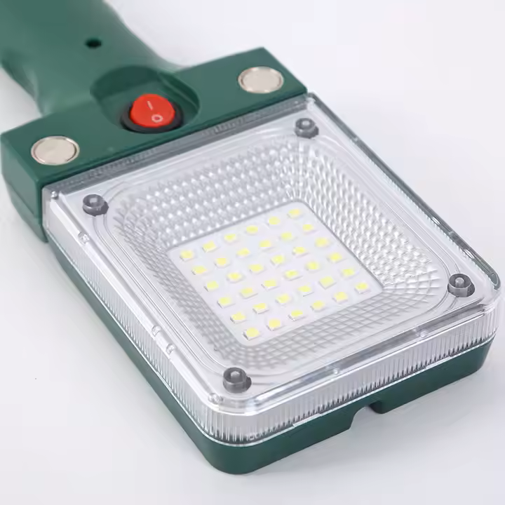 Lampes de travail à LED pour l'extérieur Lampe de travail portable Type-C Chargement USB avec aimant et crochet Nouveau design